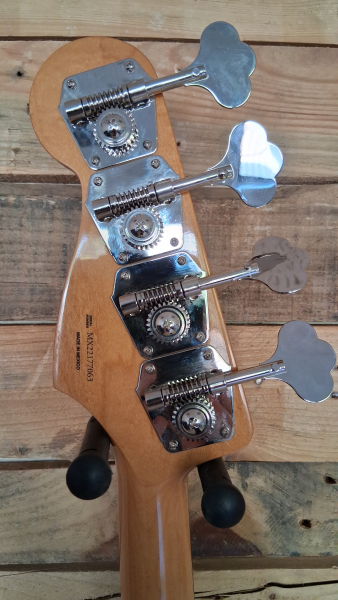 Fender Vintera 60s Jazz Bass Daphne Blue, Demomodell